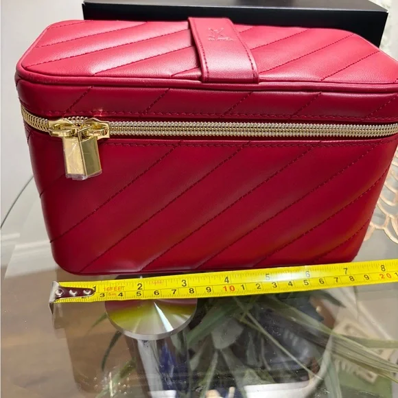 Yves Saint Laurent Quilted Red Cosmetic Case with Gold Hardware - Picture 3 of 13